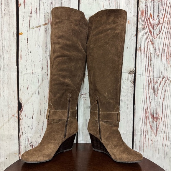BCBGeneration women’s Brown Suede Leather above the Knee-High Boots size 6.5 GUC - Picture 9 of 14